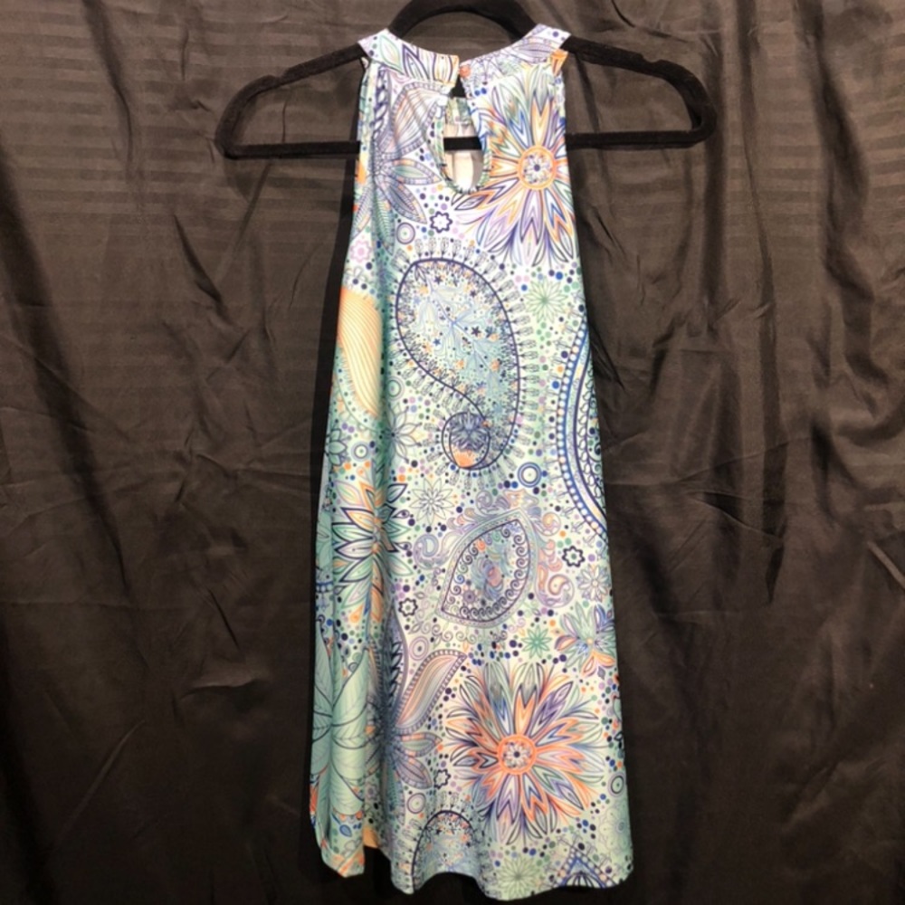 sleeveless paisley print blouse